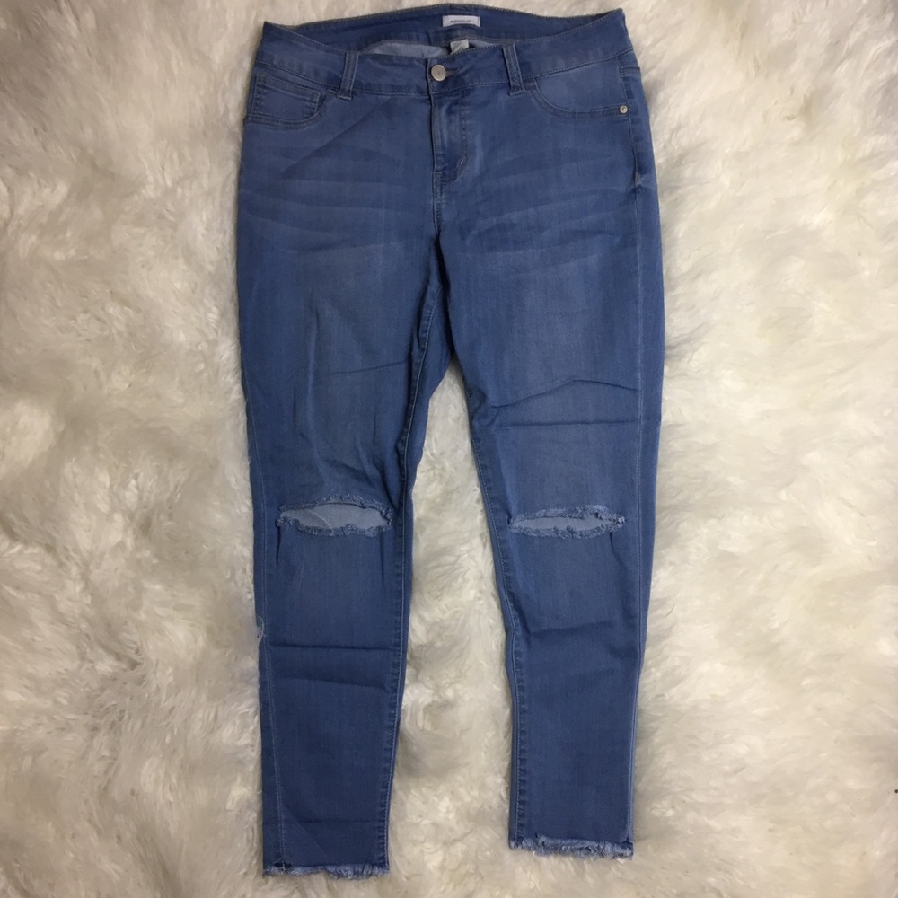Stretchy Ripped Knee Raw Hem Jean Jeggings 1X